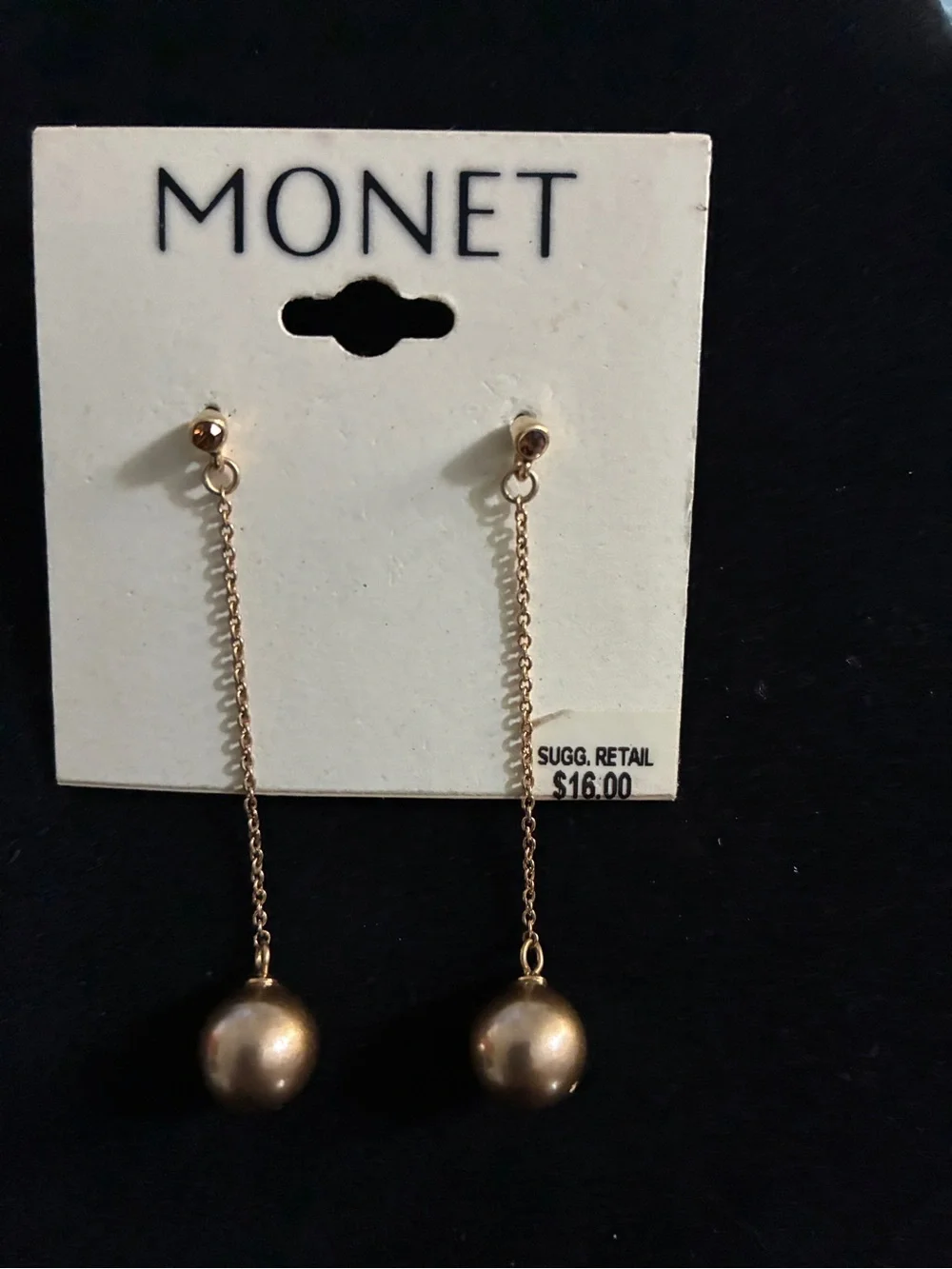 Monet gold ball